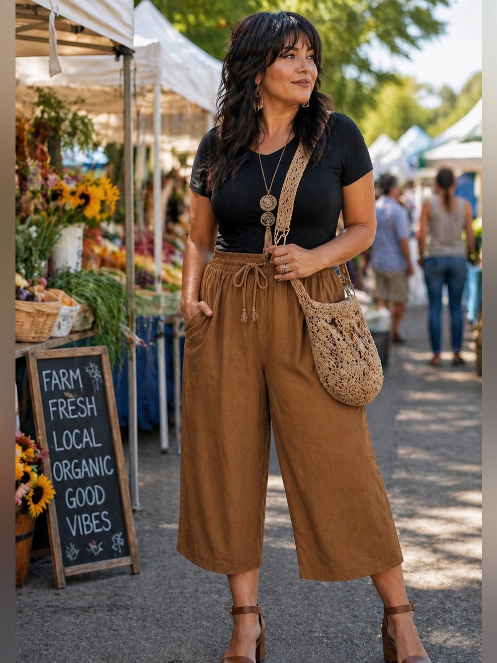 Reitmans Wide-Leg Drawstring Crop Pants in Brown